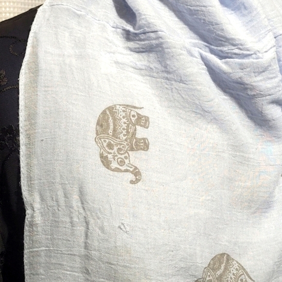 Elephant Infinity Scarf - Picture 5 of 9